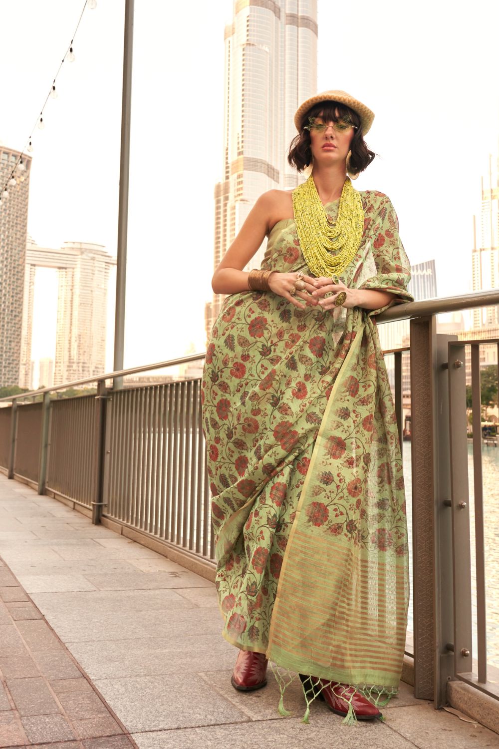 Sreevia Weaves Printed Zari Tissue Saree