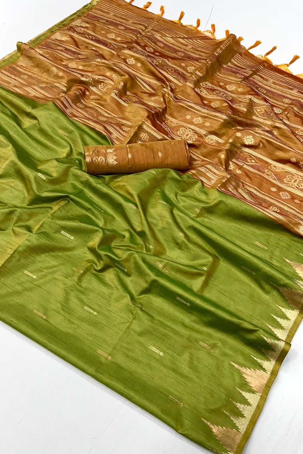 Green Tussar Handloom Weaving Silk Saree