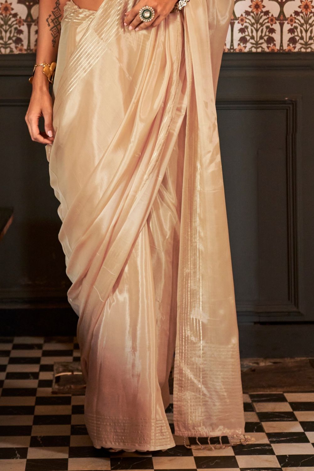 sreevia weaves viscose saree